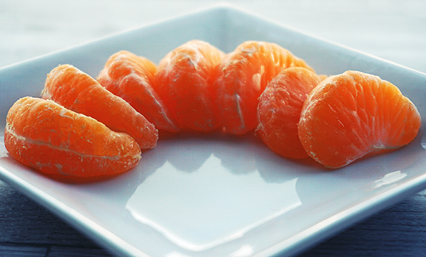 Các loại trái cây cùng họ với cam, chanh được khuyến cáo là không nên sử dụng